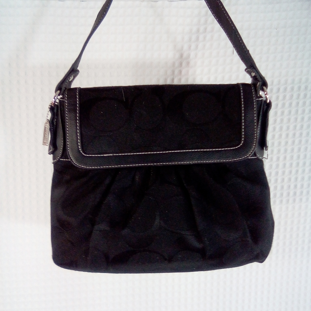COACH HAND BAG vintage color Black